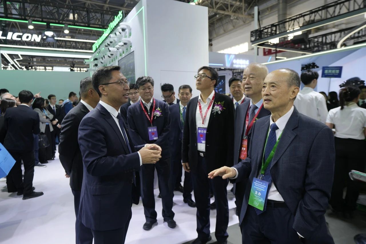 mg冰球突破·豪华版(试玩)官方网站