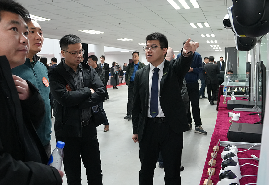 mg冰球突破·豪华版(试玩)官方网站