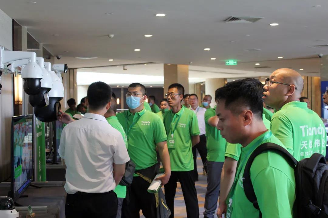 mg冰球突破·豪华版(试玩)官方网站