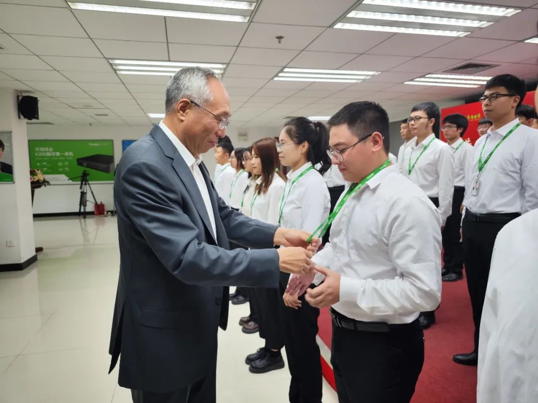 mg冰球突破·豪华版(试玩)官方网站